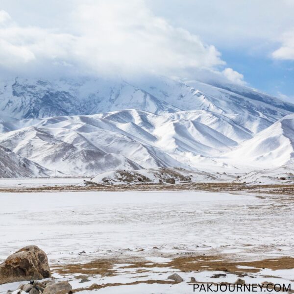 Mustagh Ata (7,546m) Expedition