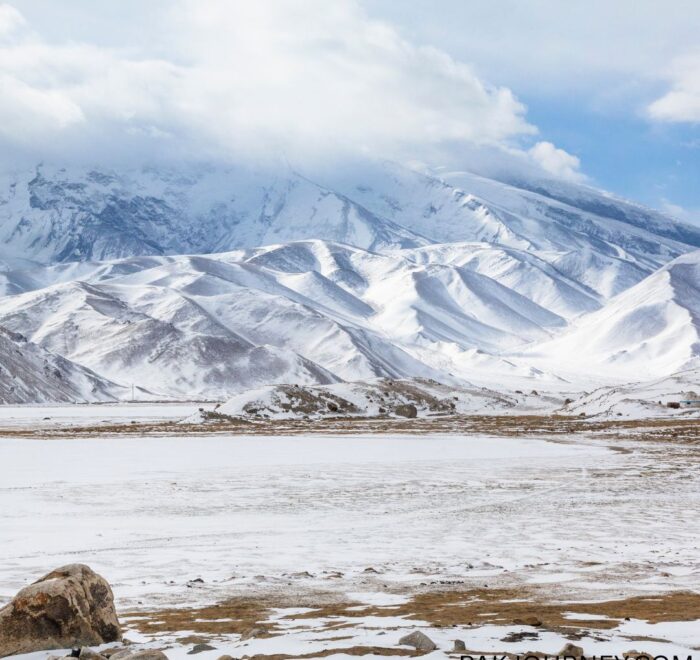 Mustagh Ata (7,546m) Expedition